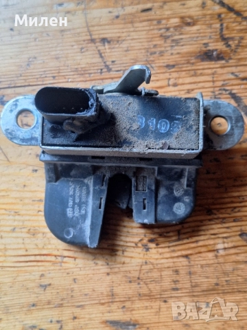 Брава На Задния Капак За Volkswagen Touran или Golf 5 Combi 2004-2010 Година 