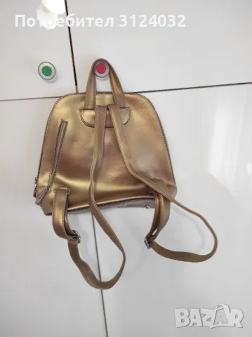 Продавам дамска раница , снимка 2 - Раници - 48097016