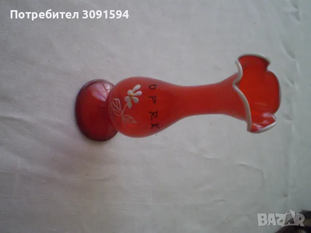 Малка вазичка червено рисувано стъкло, снимка 2 - Други ценни предмети - 48057286