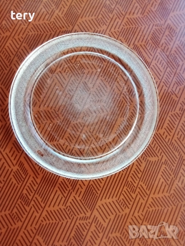 Продавам чиния за микровълнова фурна голяма Варна Център , снимка 2 - Печки, фурни - 52770160