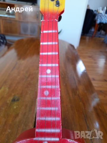 Стара детска китара #3, снимка 4 - Антикварни и старинни предмети - 36527947