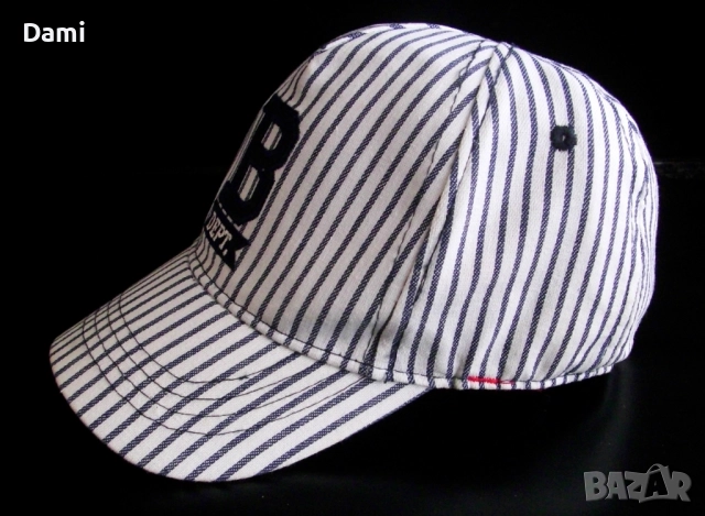 Детска бебешка шапка Н&М с извита козирка 