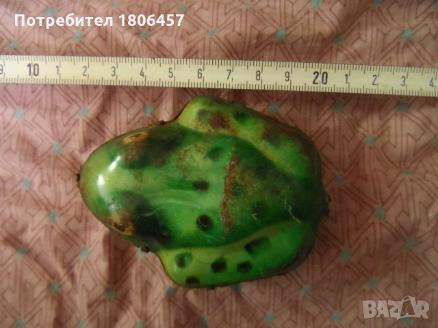 стара ламаринена , механична играчка