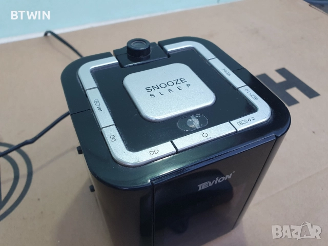 Проекционен Радиочасовник - Tevion с Радиосигнал и FM Радио ! , снимка 3 - Радиокасетофони, транзистори - 51684116