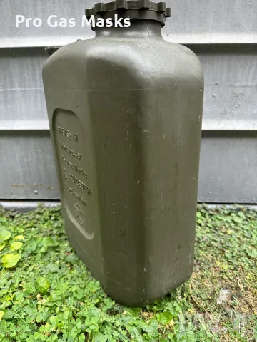 Военна Бака Баки за Вода, Бензин, Дизел от 1971 година. Германска Армия. Налични 2 броя. Цена 60 лв , снимка 4 - Други стоки за дома - 47842469