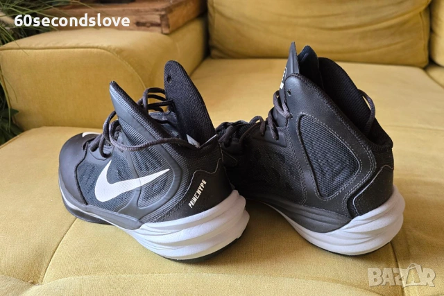 NIKE нови баскетболни обувки 44.5 номер маратонки за баскетбол, снимка 8 - Спортни обувки - 53486730