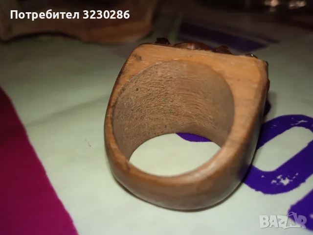 Стар дървен пръстен с кехлибар, снимка 2 - Пръстени - 49213350