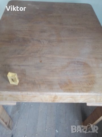 Запазена холна маса от масивна дървесина -орех , снимка 3 - Антикварни и старинни предмети - 36865164