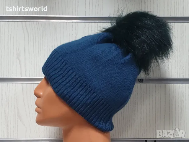Нова зимна дамска шапка с камъчета с пух/помпон в син цвят, снимка 6 - Шапки - 48209746