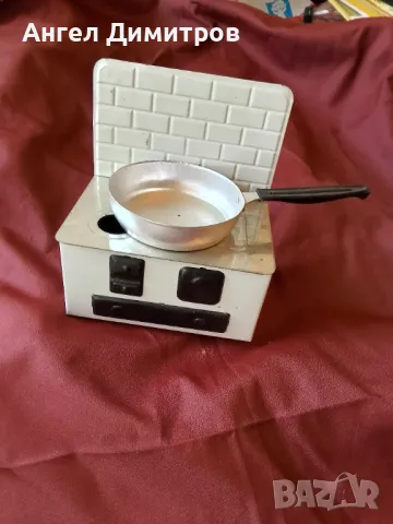 Детска соц метална печка с тиган 