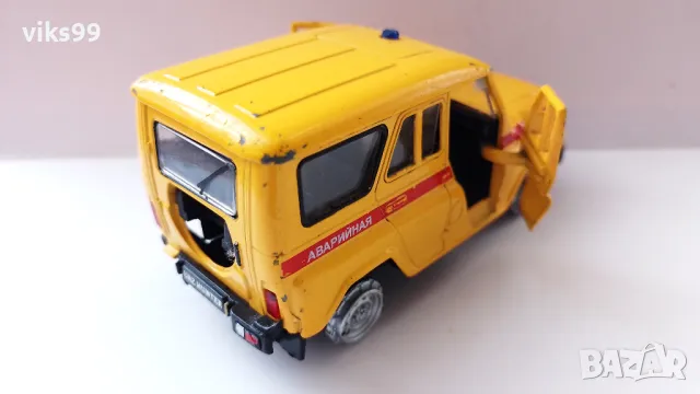 Autotime UAZ HUNTER Aварийная 1:36, снимка 5 - Колекции - 49414430