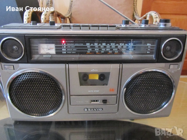 Продавам радио касетофон, снимка 5 - Радиокасетофони, транзистори - 53097470