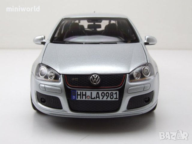 VW Golf 5 GTI Pirelli 2007 - мащаб 1:18 на Norev всичко отваряемо нов в кутия, снимка 8 - Колекции - 43116653