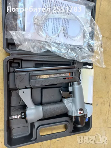 Комбениран такер за пирони и кламери на вьздух, снимка 2 - Други инструменти - 50016284