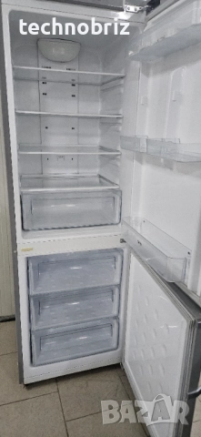 Хладилник с фризер Samsung no-frost - ГАРАНЦИЯ, снимка 3 - Хладилници - 52469570