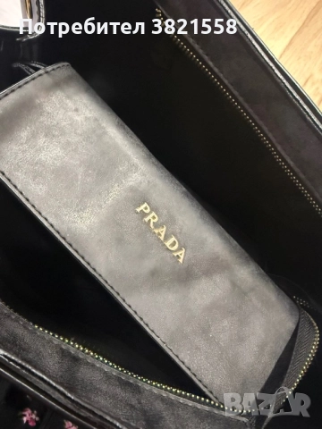 Оригинална дамска чанта PRADA, снимка 4 - Чанти - 52375792