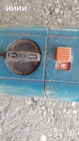 Биеща дрелка бормашина BLACK AND DECKER , снимка 4 - Бормашини - 52841819