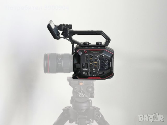 Кинокамера Panasonic AU-EVA1 Compact 5.7K Super 35mm плюс екстри, снимка 2 - Камери - 43103873