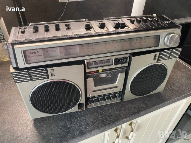 Aiwa TPR-945E, снимка 2 - Радиокасетофони, транзистори - 51681783