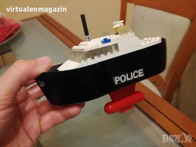 Много стари Конструктори Лего - LEGO Police 611 , 659 , 709 , 6676, снимка 11 - Колекции - 39580444