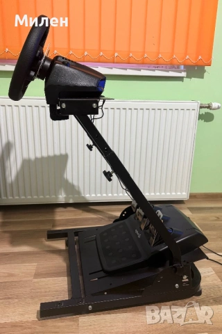 Волан, педали и стойка - Logitech G29, снимка 3 - Джойстици и геймпадове - 53064428