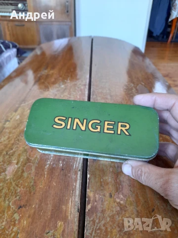 Стара кутия за принадлежности Singer, снимка 2 - Други ценни предмети - 50978669