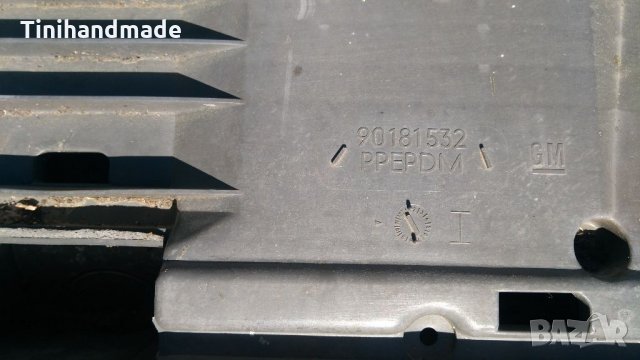 Продавам задна броня за Опел Кадет, снимка 2 - Части - 32839841