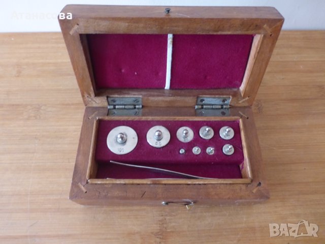 Български комплект теглилки тежести грамове за везна 1974 г, снимка 2 - Антикварни и старинни предмети - 43700030