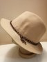 Дамска шапка Естествен филц 60 см