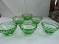 Стъклени купички зелено стъкло , снимка 1 - Антикварни и старинни предмети - 34804553