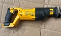Саблен трион Dewalt DCS380, снимка 2