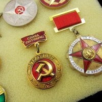 НРБ-БКП-Социализъм-Комунизъм-Голям лот значки-Медали, снимка 6 - Колекции - 43746122