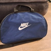 Сак ( чанта ) Nike, снимка 1 - Чанти - 43300361