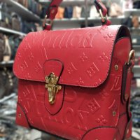 Дамски чанти Louis Vuitton код 04, снимка 1 - Чанти - 27760291