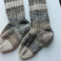 бежови раирани плетени чорапи ходило 17, конч 20, снимка 1 - Чорапи - 39306675