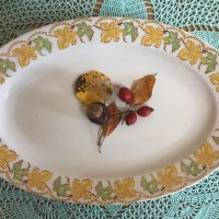 Порцеланови чинии и плато с есенни мотиви, снимка 7 - Сервизи - 38572505