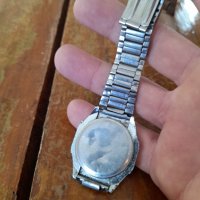 Стар електронен часовник Sharp, снимка 4 - Антикварни и старинни предмети - 39231992
