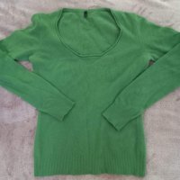 пуловер , снимка 1 - Блузи с дълъг ръкав и пуловери - 43004571
