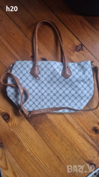 Дамска чанта 10 лева, използвана но напълно здрава дамска чанта., снимка 1