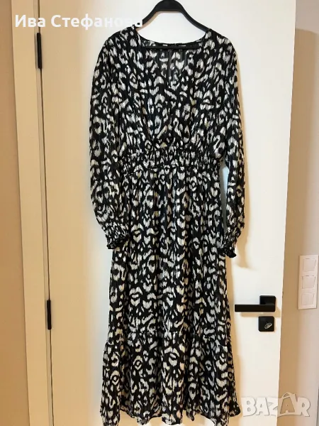 Нова стилна разкошна феерична елегантна черно бяла рокля волани къдри, снимка 1