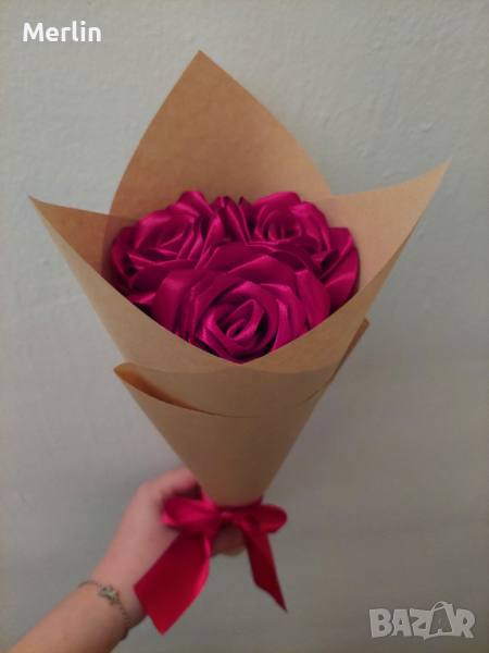 Букет от 3 сатенени рози, снимка 1