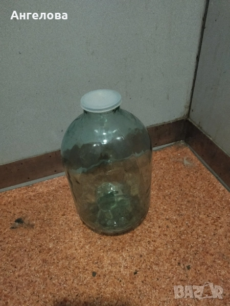 Голям буркан, снимка 1