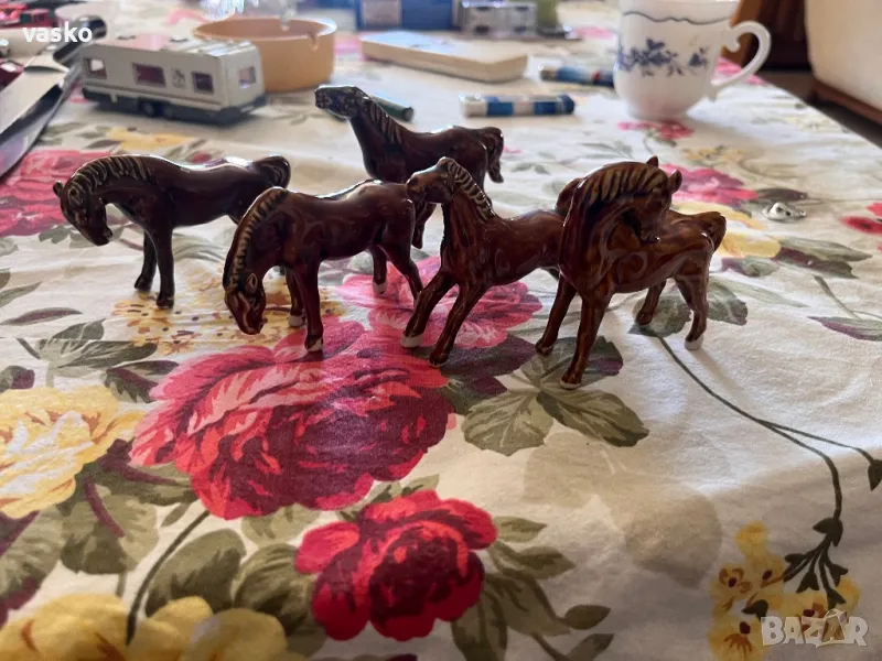 Порцеланови коне, снимка 1