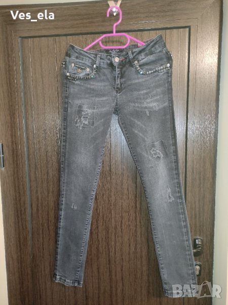 Дънки цвят графит с накъсана част , снимка 1