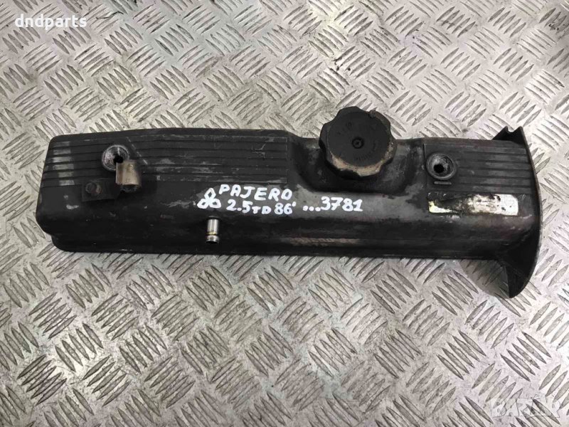 Капак клапани Mitsubishi Pajero 2.5TD,1986г., снимка 1