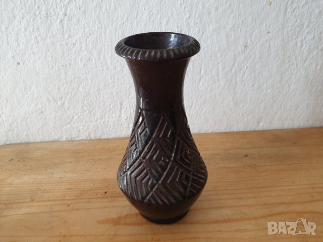 Продавам стара ретро керамична вазичка с релефи ваза керамика антика, снимка 2 - Вази - 39764661