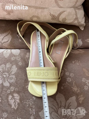 Сандали Liu Jo в нежно жълт цвят 36 номер, снимка 3 - Сандали - 50861646