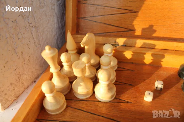 Дървена кутия за шах и табла, снимка 8 - Шах и табла - 47790960