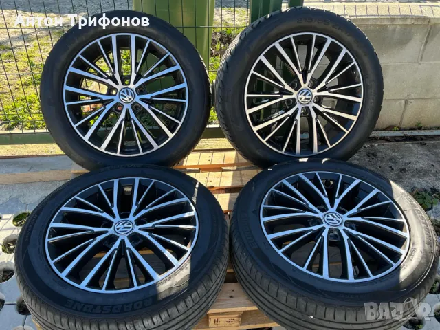 Оригинални джанти 17" за VW с гуми, снимка 1 - Гуми и джанти - 48381225