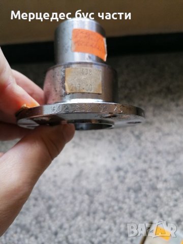 Мерцедес Т1 207-410 фланец, външен на скоростната кутия към кардан, снимка 4 - Части - 29526913